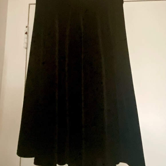 Blackmillk- Black Velvet Pocket Midi Skirt - size medium - Picture 2 of 8